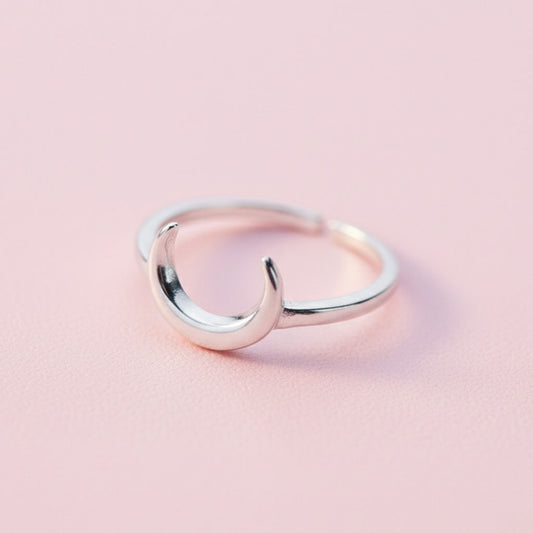 Moon – Adjustable ring with crescent moon