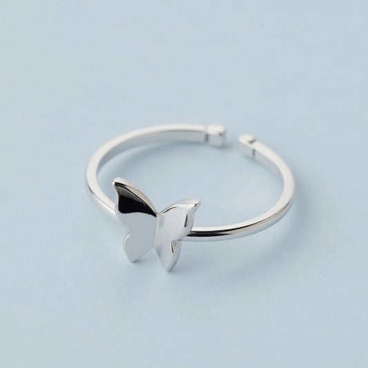 Nelia – Adjustable ring adorned with butterfly motif
