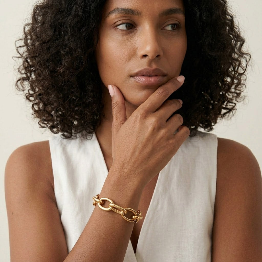 Oval Link – Cuff bracelet with bold link design