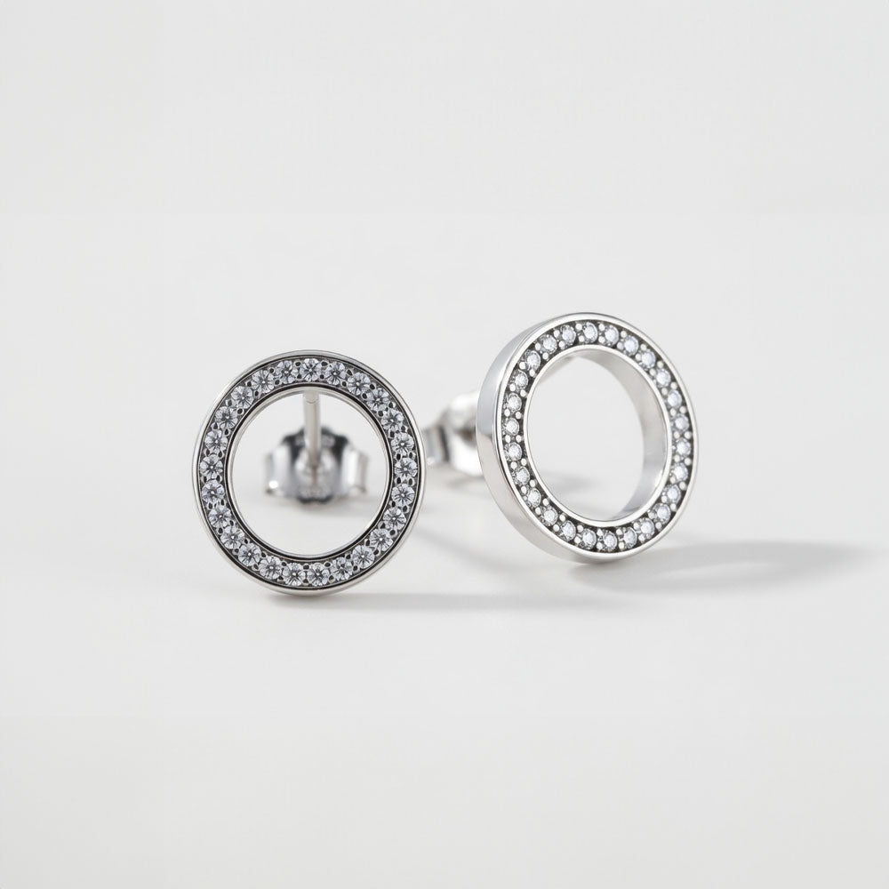 Savannah – Round stud earrings with sparkling zirconia
