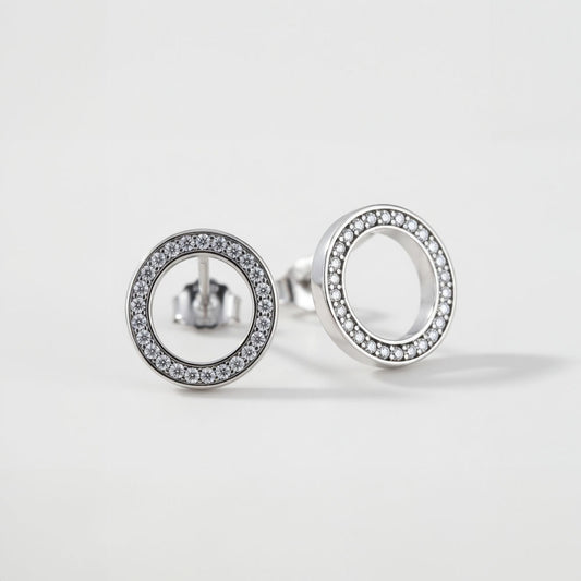 Savannah – Round stud earrings with sparkling zirconia