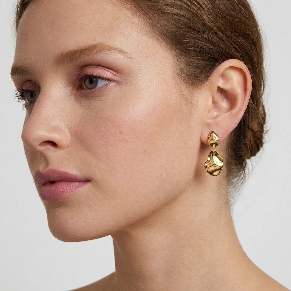 Sculpture Drop – Elegant statement earrings