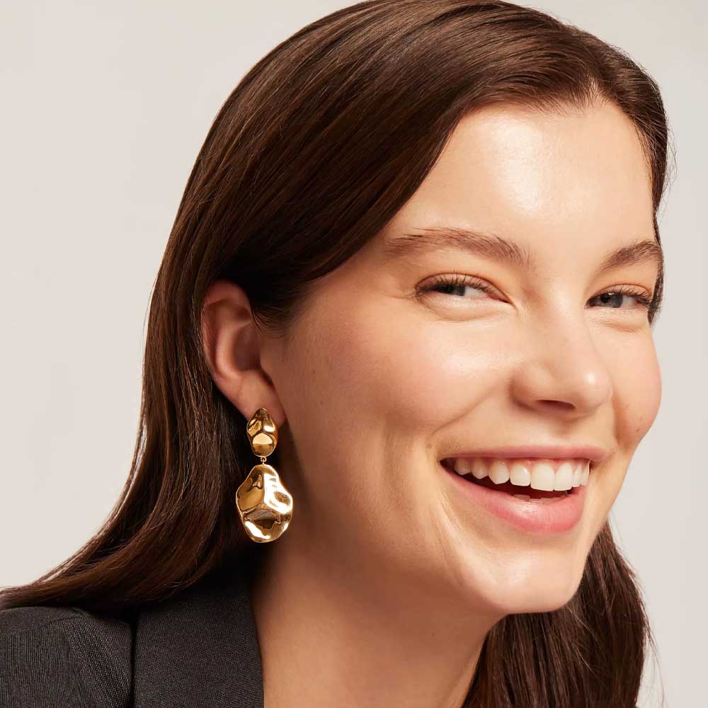 Sculpture Drop – Elegant statement earrings