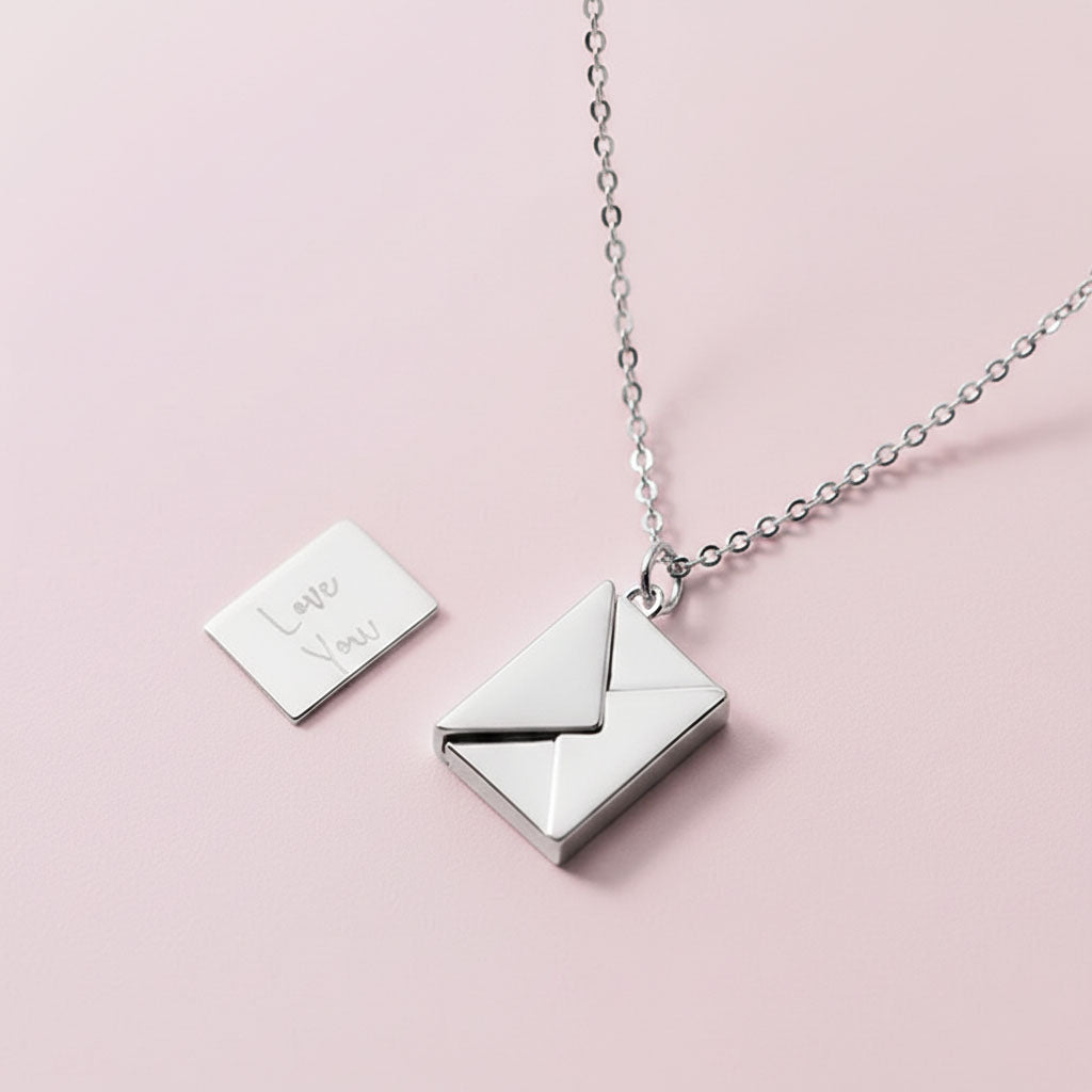 Secret Message – Envelope necklace with hidden message