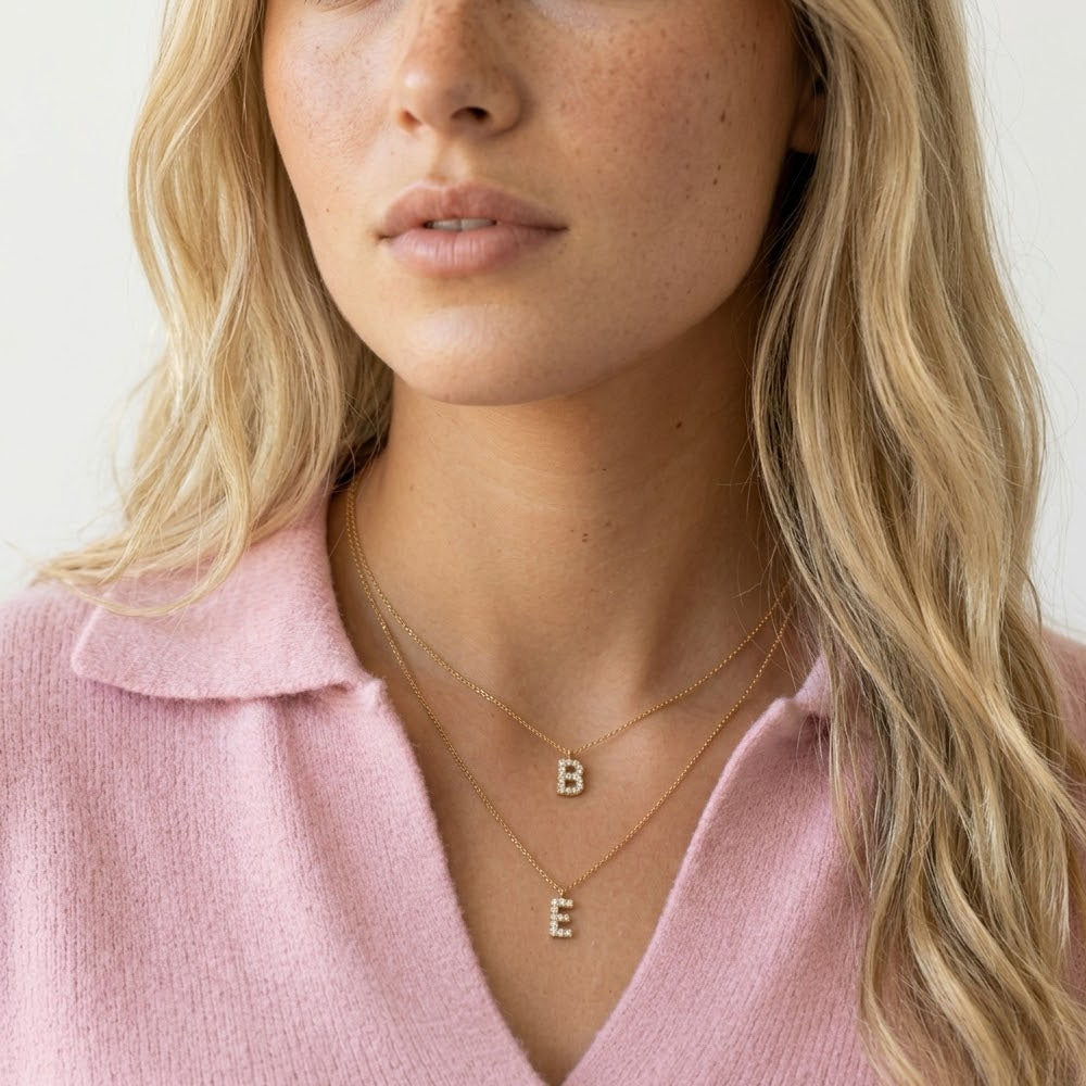 Shine Letter – Necklace with glitter letter pendant