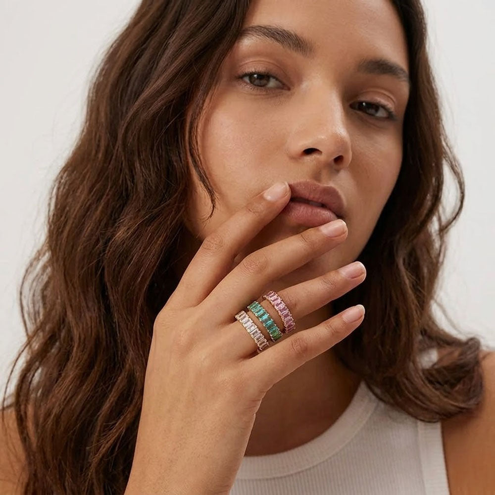 Siri - Eleganter Ring mit leuchtenden Farben