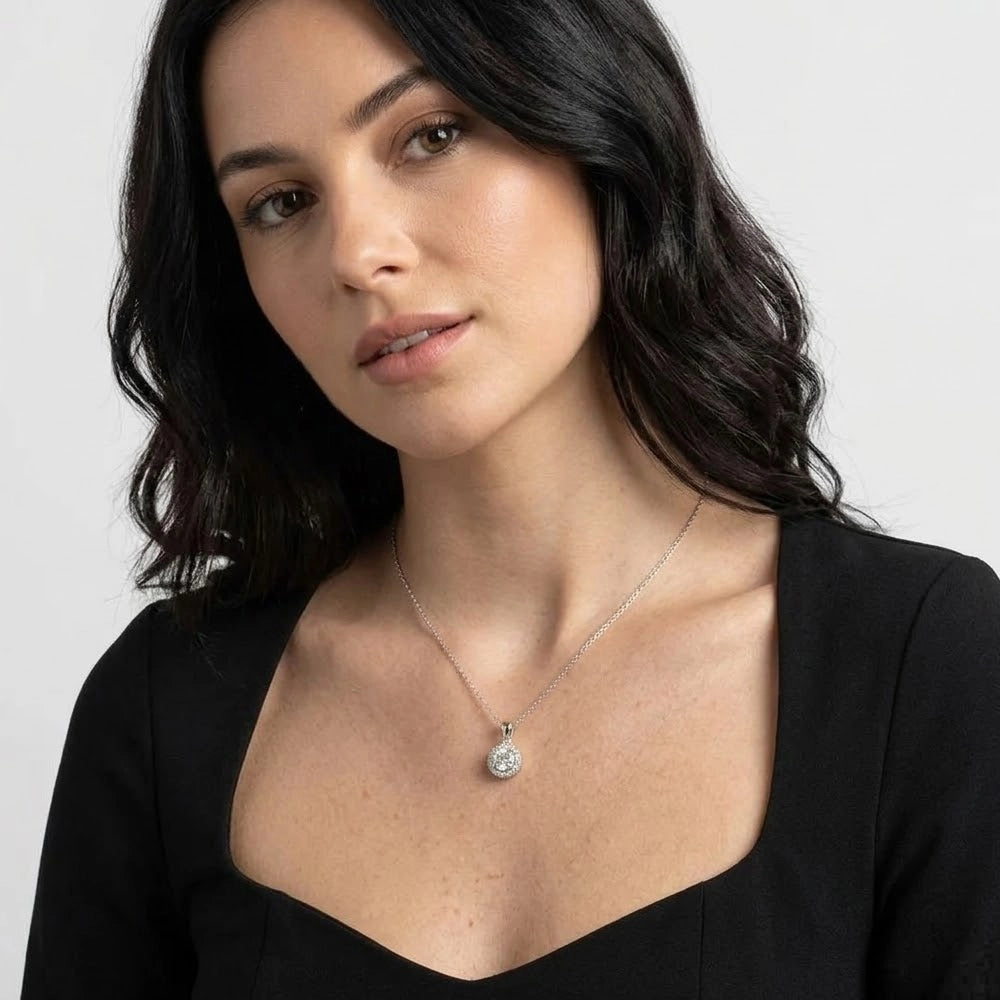 Smilla – Necklace with a sparkling pendant
