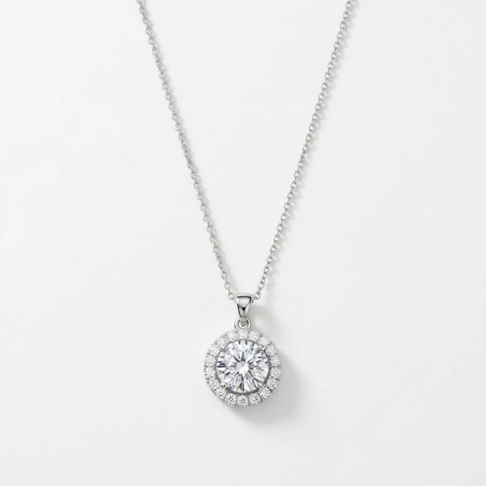 Smilla – Necklace with a sparkling pendant