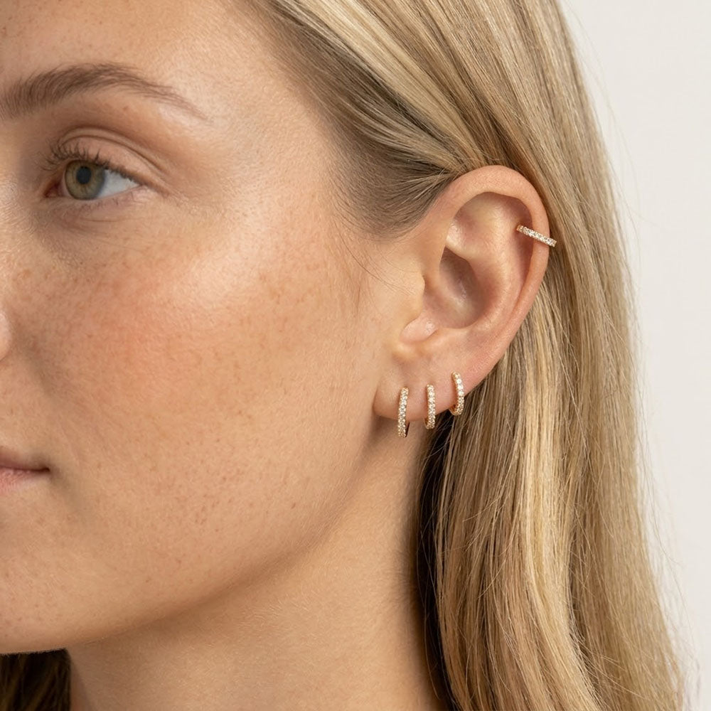 Sophie – Small huggies for helix piercing