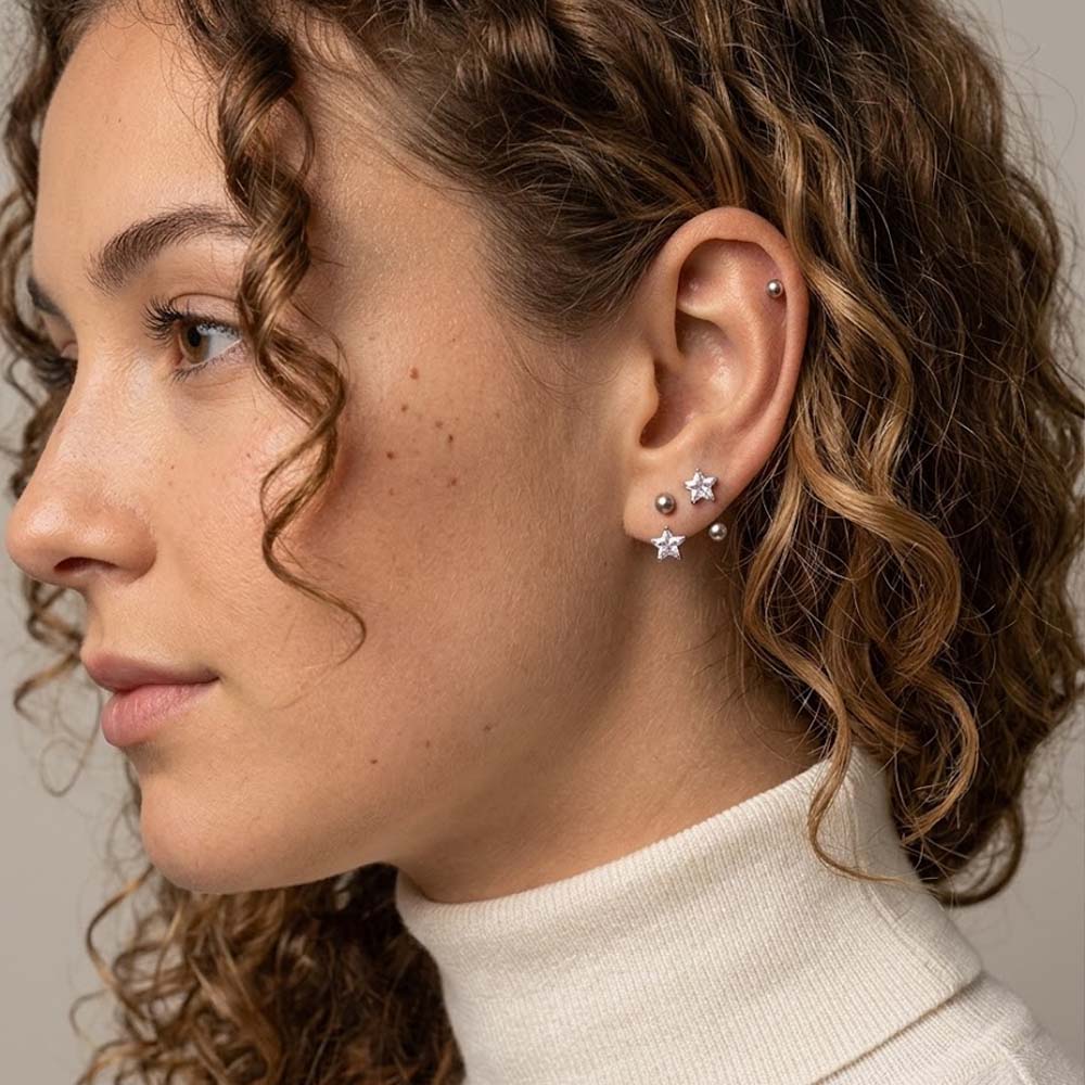 Stardust – Earrings with hook design and screw backs