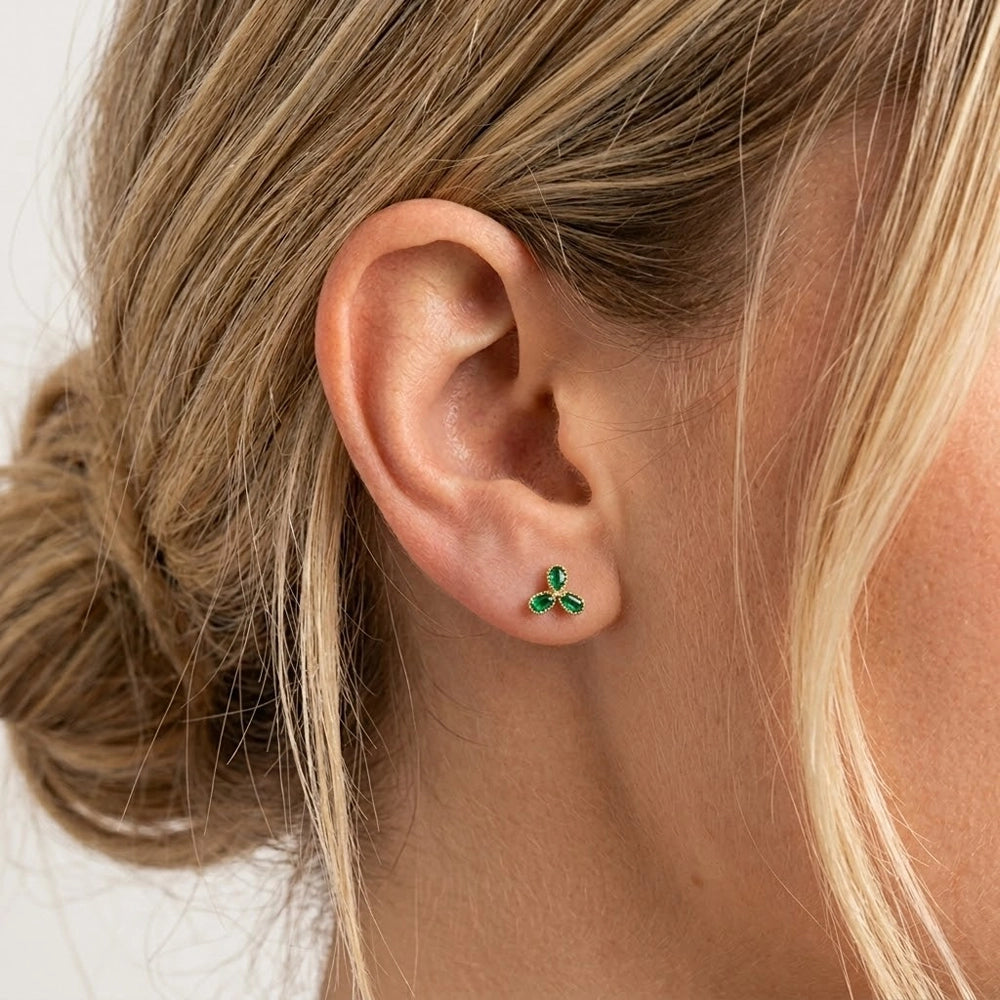 Trillium – Studs with three stones and screw backs