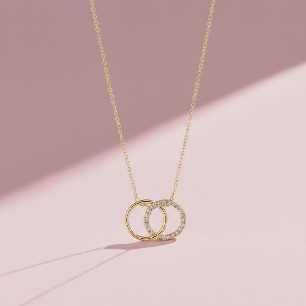 Unity – Necklace with symbolic design