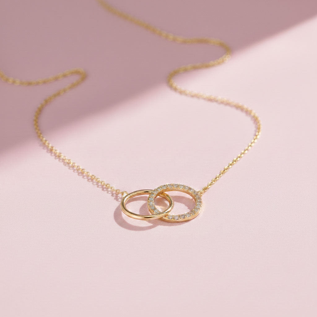 Unity – Necklace with symbolic design