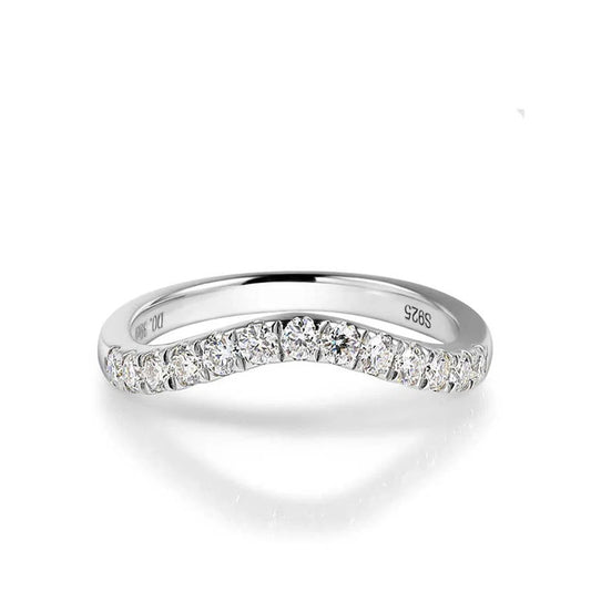 Viva – Moissanite-studded exclusive ring