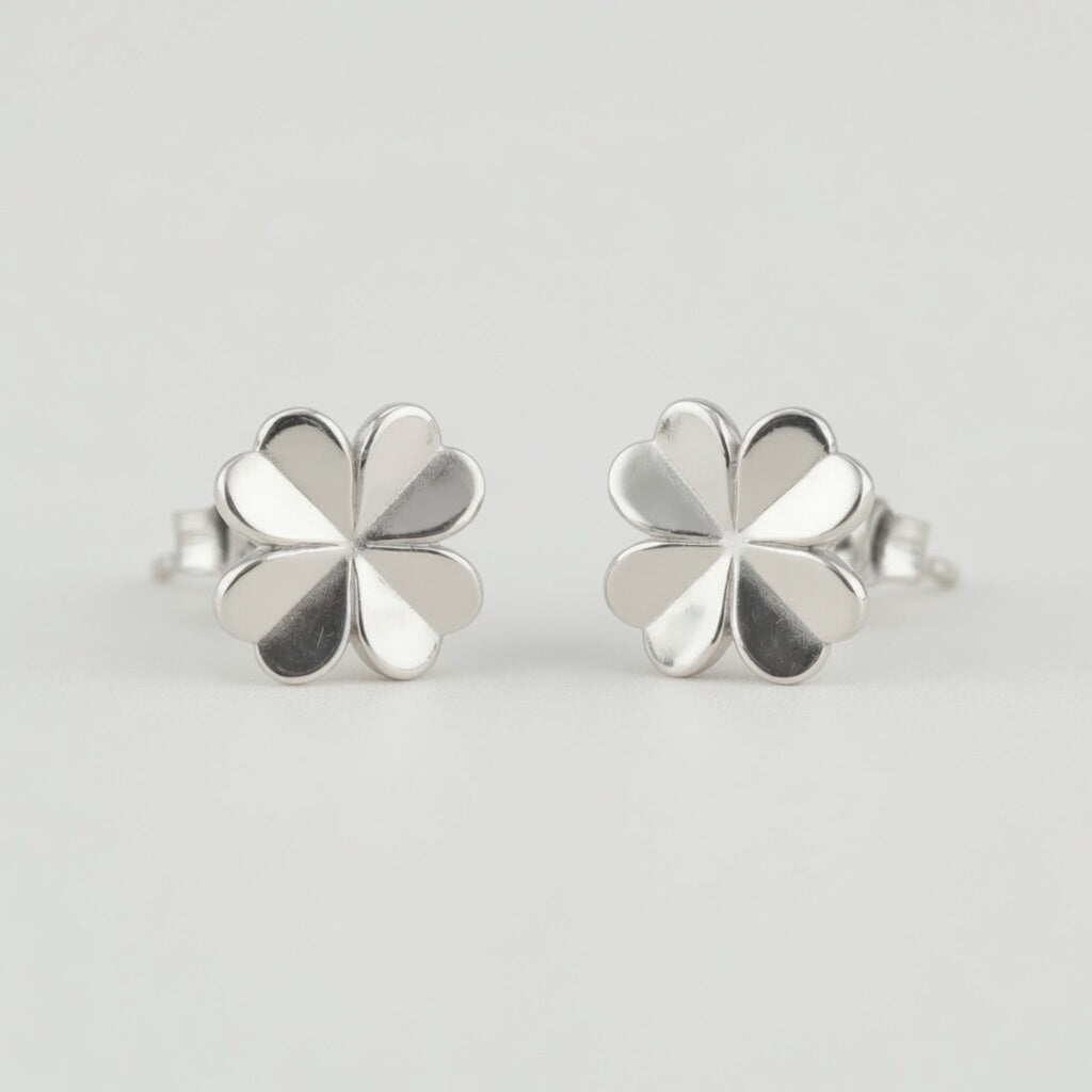 Lucky Clover – Stud earrings with four-leaf clover