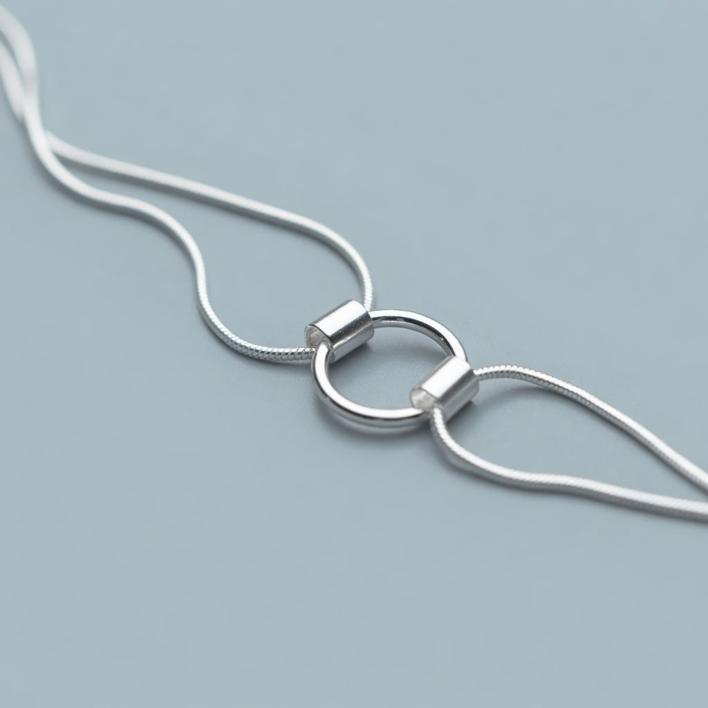 Astrid – Bracelet with interlinked chains